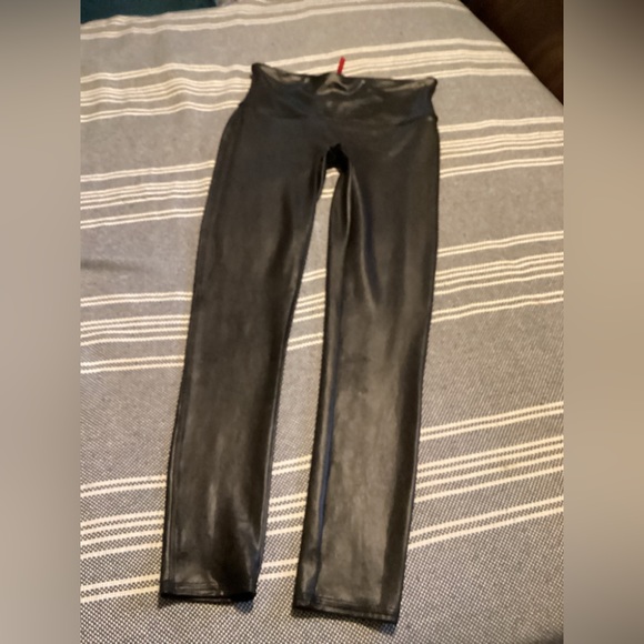 Spanx black Faux Leather high waisted leggings - Picture 5 of 7